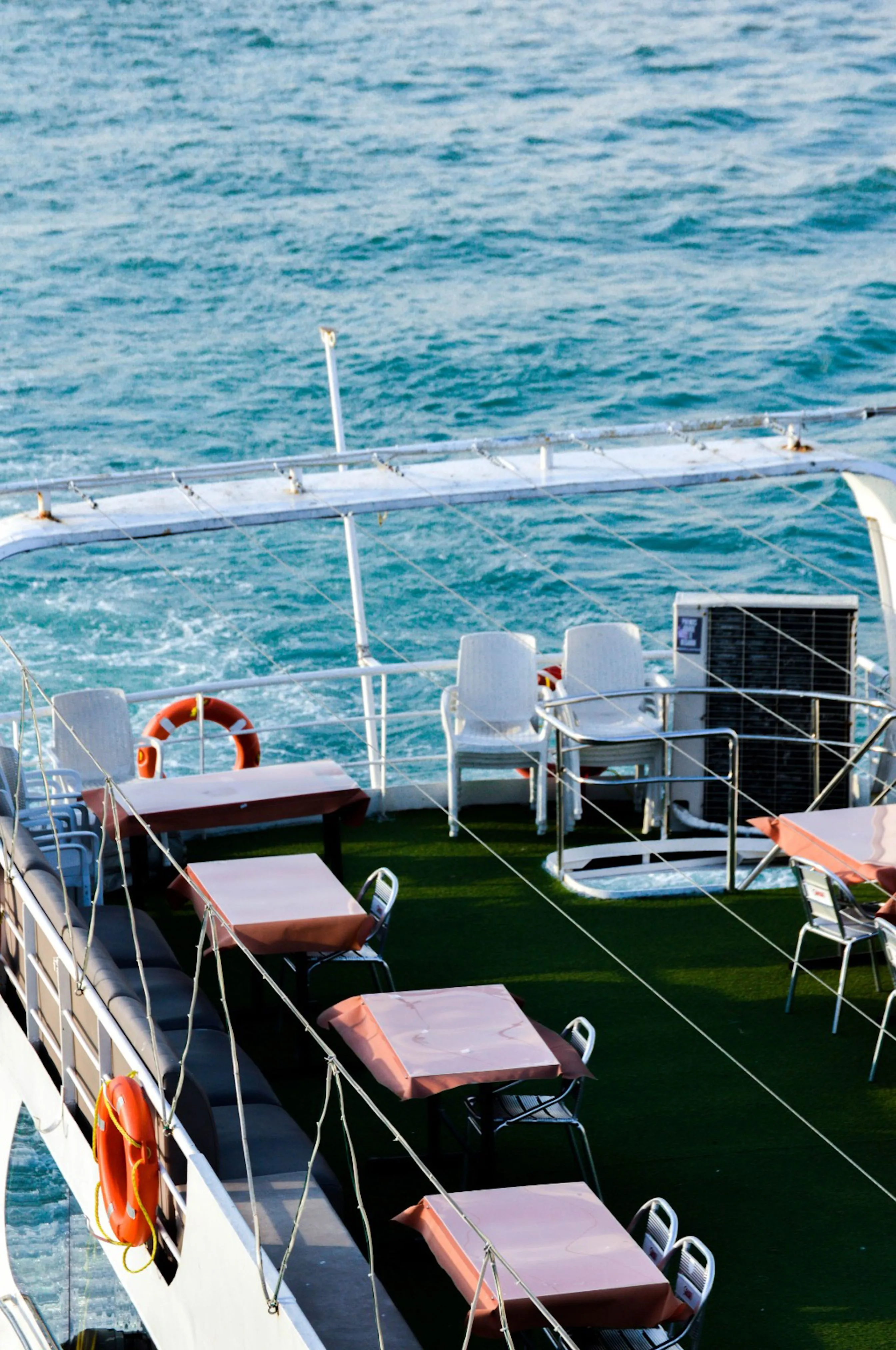 Exklusiver Bootsverleih in Deutschland - Deck Dining